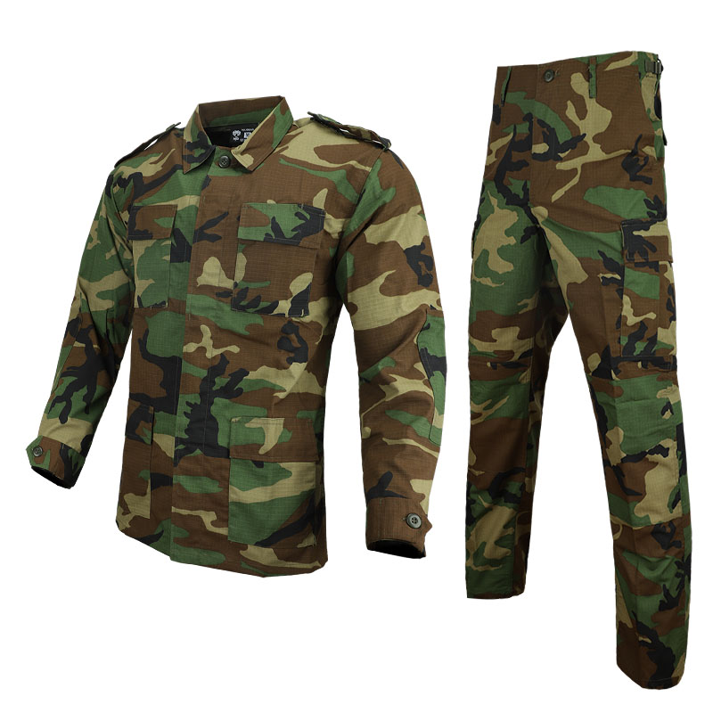 fourniture d'uniformes de combat